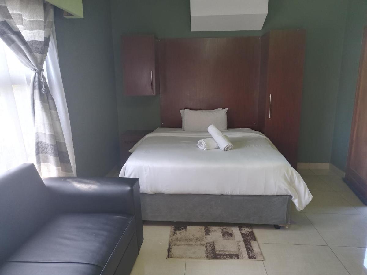 Wise Bird Guest House 루드푸르트 외부 사진